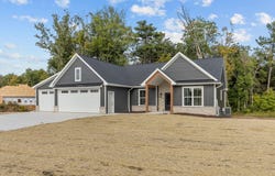 3211 ECLIPSE Drive, GREEN BAY, WI 54311