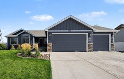 6886 Sumner St, Wellington, CO 80549