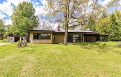 324 Fenfield Dr, Latrobe, PA 15650