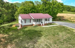 11790 Narrow Passage RD, Eagle Rock, VA 24085