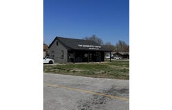 2117 S Stewart Avenue, Springfield, MO 65804