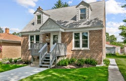 9516 Jackson Avenue, Brookfield, IL 60513