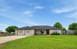 325 Meadow Valley Loop, Jarrell, TX 76537