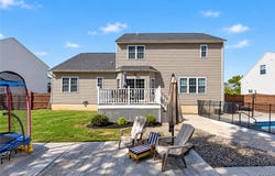 7252 Moss Creek Circle, Liverpool, NY 13090