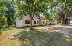 2 Hatten Rd, Hattiesburg, MS 39402