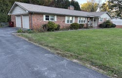 1301 E 11th Avenue, Johnson City, TN 37601