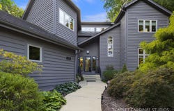915 Knollwood Lane, West Chicago, IL 60185