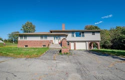 184 Main Road, Charleston, ME 04422