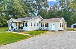 978 Raymond Rd, Shepherdsville, KY 40165