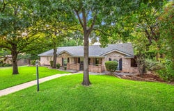 102 Walnut Way, Euless, TX 76039