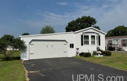 155 29th Street, Gladstone, MI 49829