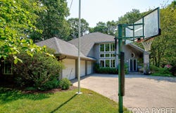 2302 TIMBERLEE DRIVE, HOLLAND, MI 49424