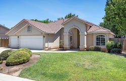 1471 N Terry Avenue, Clovis, CA 93619