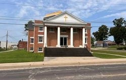 108 N Hundley St, Albany, MO 64402