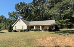 202 Arrowhead Vlg, Winfield, AL 35594