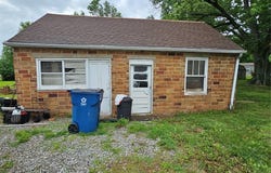 1009 St Louis, Sparta, IL 62286