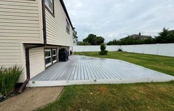 452 N Monroe Avenue, Lindenhurst, NY 11757