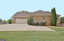 100 Wickham Drive, Tyrone, GA 30290