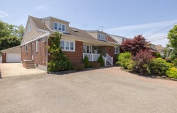 933 Third Avenue, Franklin Square, NY 11010