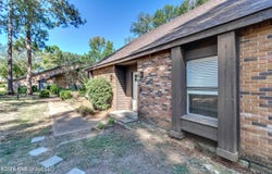 5 Dove Way Circle, Clinton, MS 39056