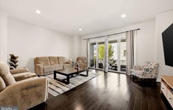 42322 SILLAS Square, BRAMBLETON, VA 20148