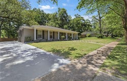 2660 Woodcliff Drive E, Mobile, AL 36693