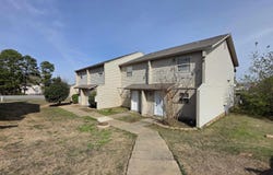 9-12 Edgehill Cove, Maumelle, AR 72113