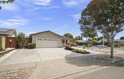 36294 Darvon St, Newark, CA 94560