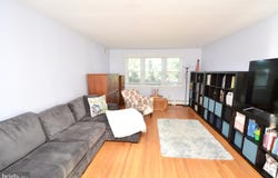 511 VALLEY RUN Drive, CHERRY HILL, NJ 08002
