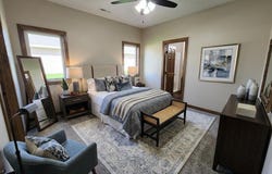 2913 Jenny Cir, Yankton, SD 57078