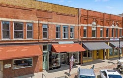 806 12Th St, BellePlaine, IA 52208