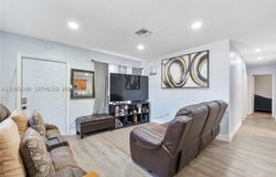1510 N 68th Ave, Hollywood, FL 33024