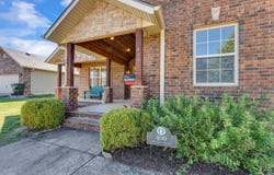 400 Brittany Court, Aurora, MO 65605