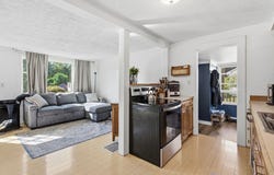9 Lincoln Road, Saco, ME 04072