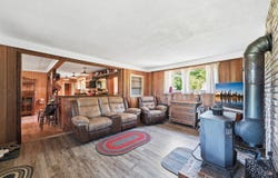 19 Coolidge Road, Wayne, ME 04284