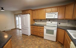 604 10th ST NE, Minot, ND 58703