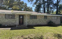2641 COURT ST, Port Allen, LA 70767