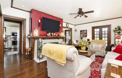 1324 Dewey Avenue, Perry, IA 50220