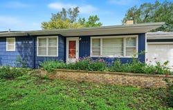 415 N Chestnut St, Lindsborg, KS 67456