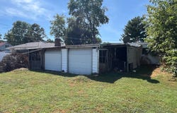 908 8th St, Covington, IN 47932