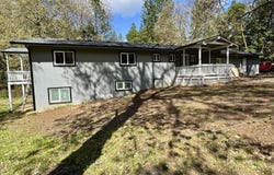 380 Dexter Way, Grants Pass, OR 97527