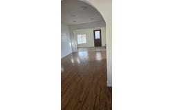 19204 Vanowen, Reseda, CA 91335