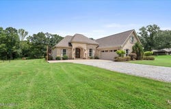 1824 Harrell Road, Forest, MS 39074