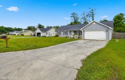 115 Daphne Drive, Hubert, NC 28539