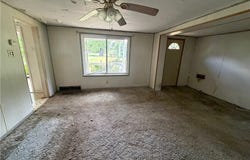1054 Marelda Ave, Donora, PA 15033