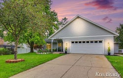 4535 Forest Lake Court SE, Grand Rapids, MI 49546