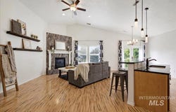 1958 Yellow Pine Dr, Middleton, ID 83644