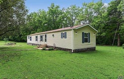 2045 SE 85th St, Topeka, KS 66409