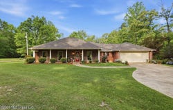 174 S Eagle Ridge Drive, Florence, MS 39073