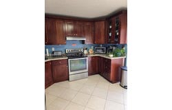 2174 W 60th St, Hialeah, FL 33016